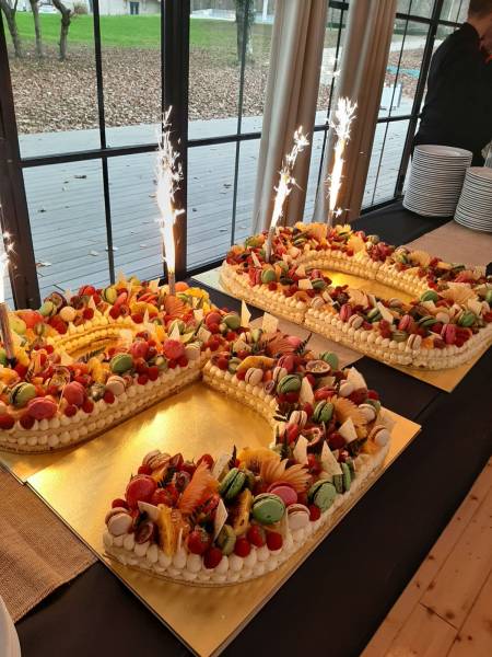 gâteau d'anniversaire d'entreprise à l'Orangerie de Rajat